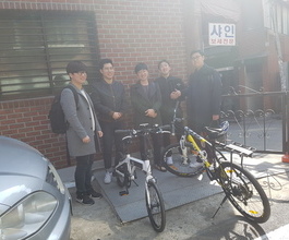 모 방송 피디님들이 자전거 촬영 대여한다고 옴