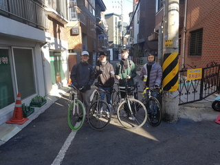 모대학생들의 친목 다지기 자전거 라이딩.