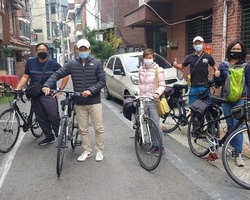 싱가포르에서 단체자전거여행을 왔습니다.